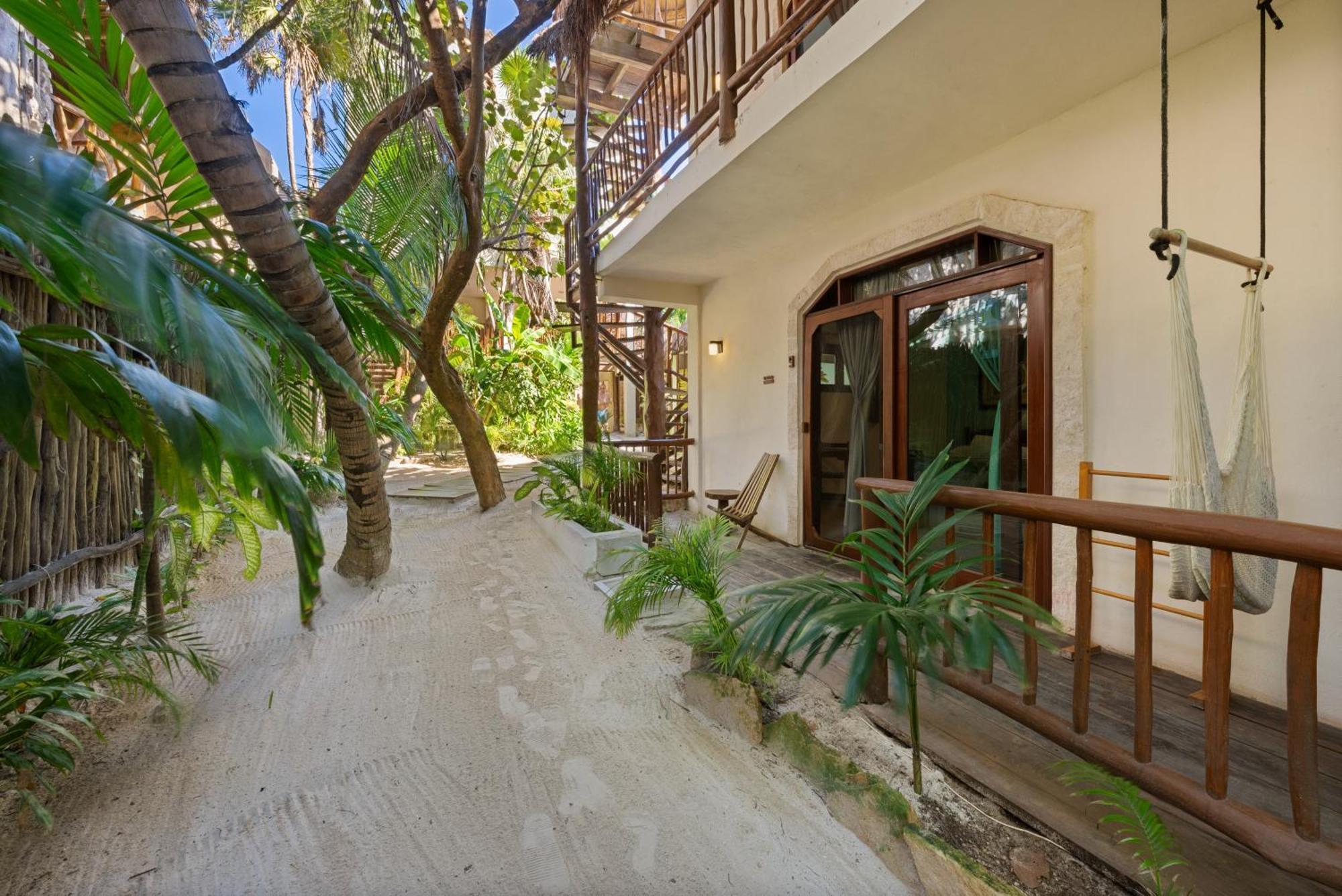 Playa Canek Beachfront Eco Hotel Tulum Exteriör bild